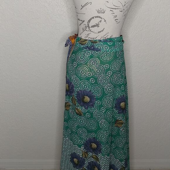 India Boutique Floral Two Sided Wrap Skirt Multicolored - Picture 6 of 9